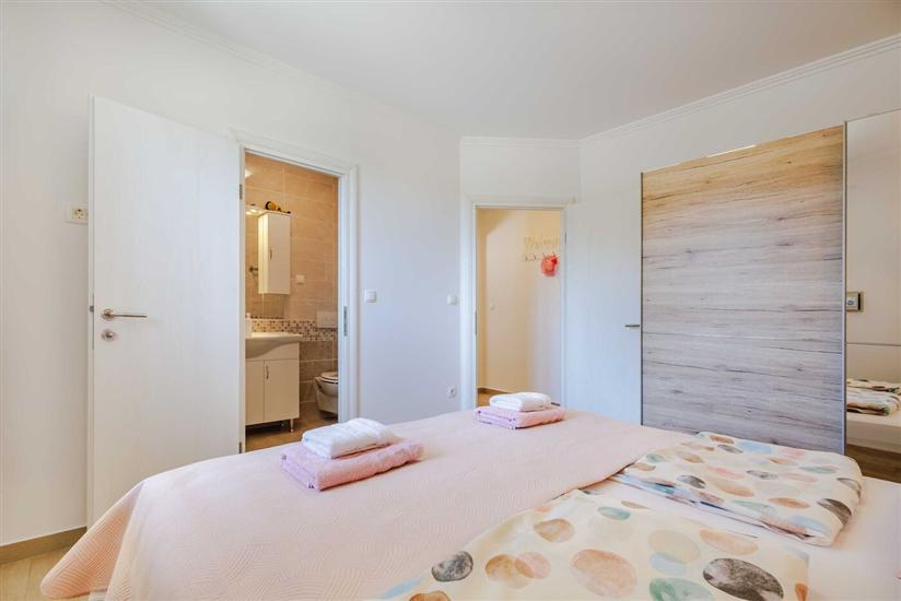 Apartment A3, for 5 persons