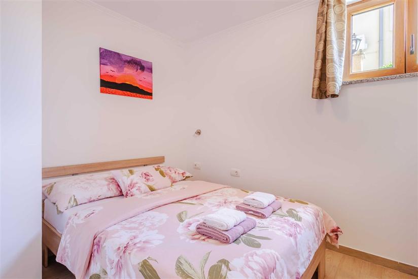 Apartment A3, for 5 persons