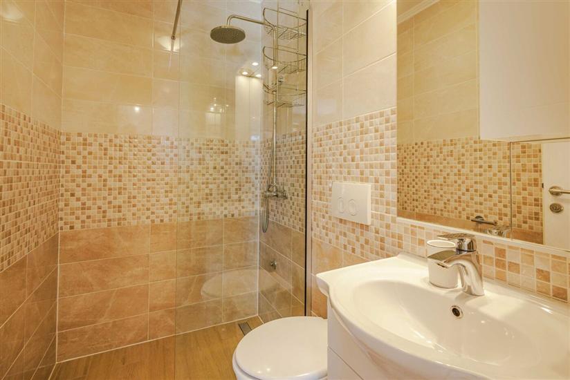 Apartment A3, for 5 persons