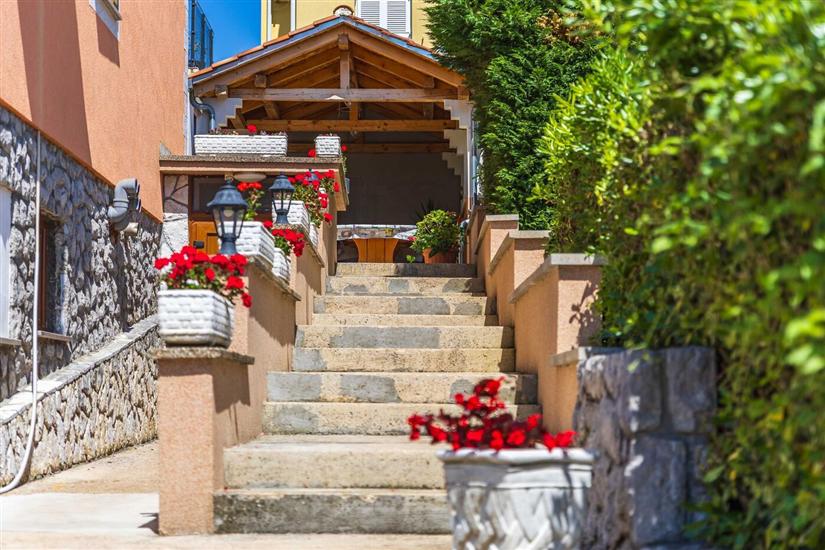 Apartment A3, for 5 persons