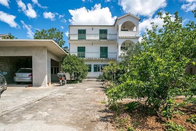 Apartments Katin Kutak