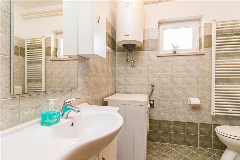 Apartment A2, for 3 persons