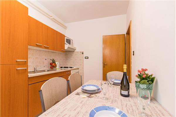 Apartment A2, for 3 persons