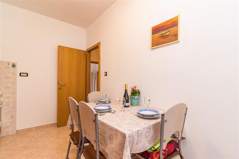 Apartment A2, for 3 persons