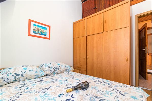 Apartment A1, for 3 persons