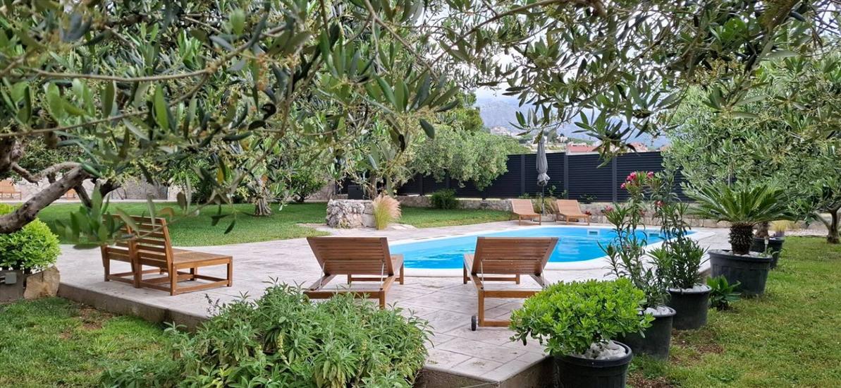 House Villa Olives Garden