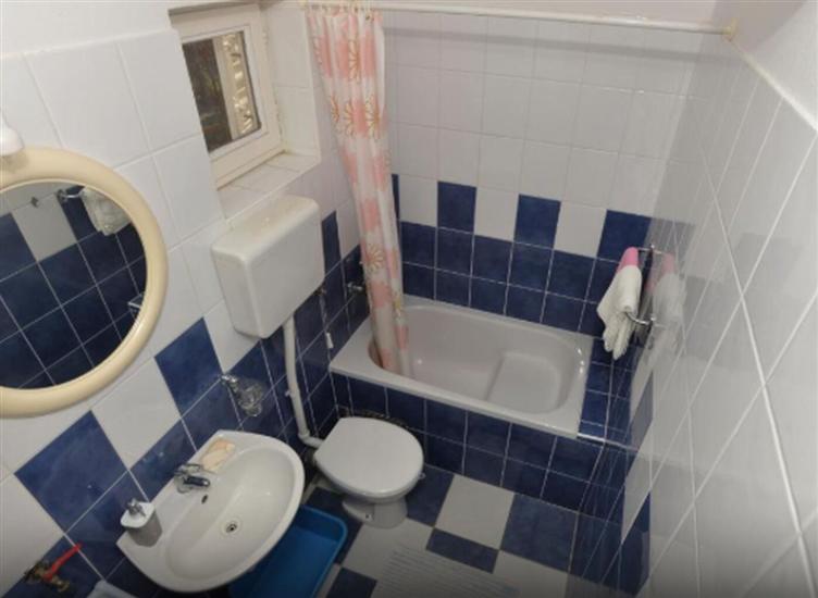 Apartment A4, for 4 persons