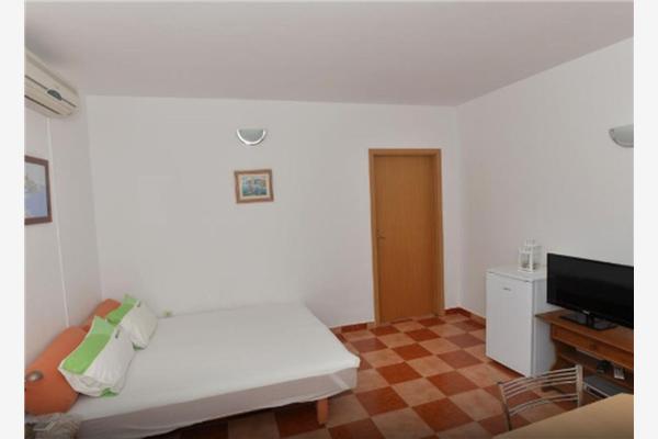Apartment A4, for 4 persons