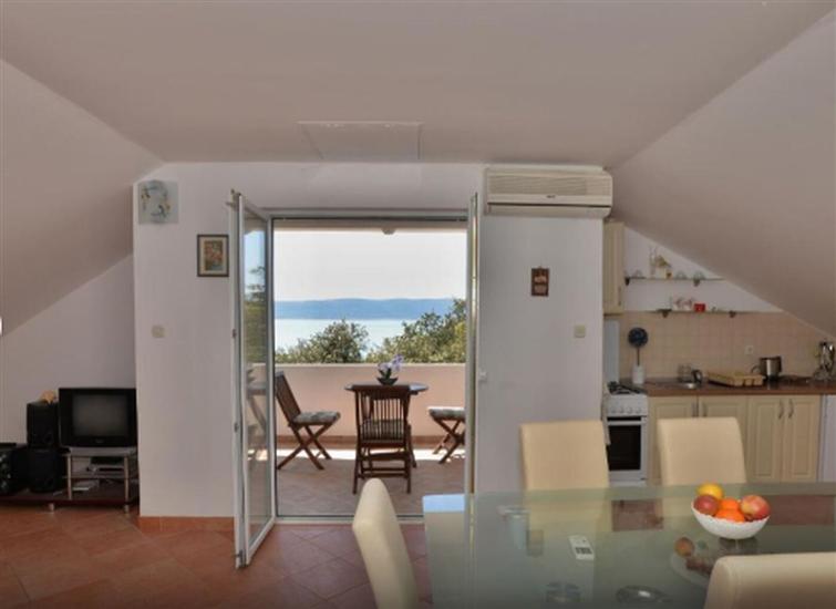 Apartment A5, for 5 persons