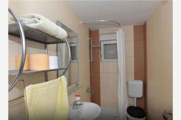 Apartment A5, for 5 persons