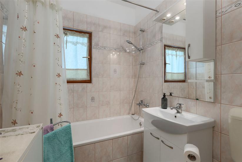 House K1, for 5 persons