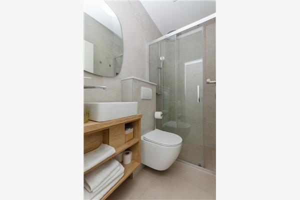 Room S1, for 2 persons