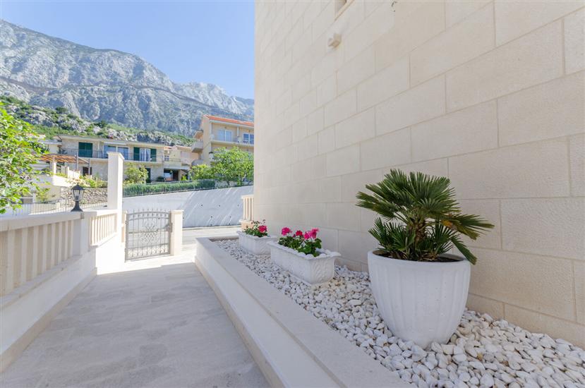 Apartments and Rooms Kapulica