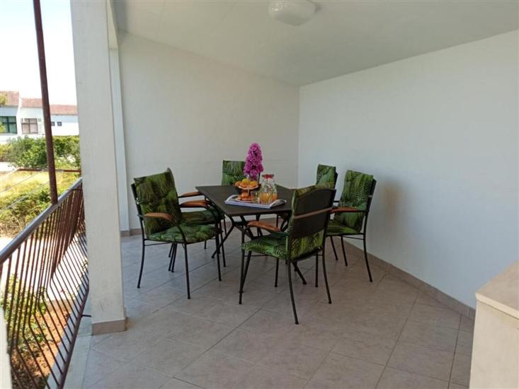 Apartment A1, for 6 persons