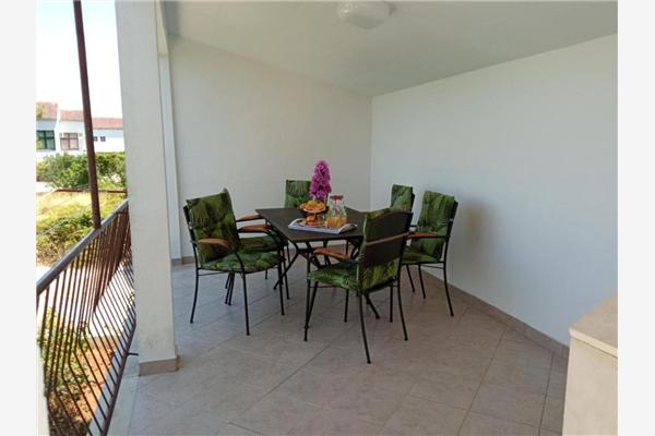 Apartment A1, for 6 persons