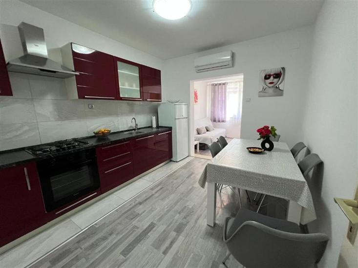 Apartment A1, for 6 persons