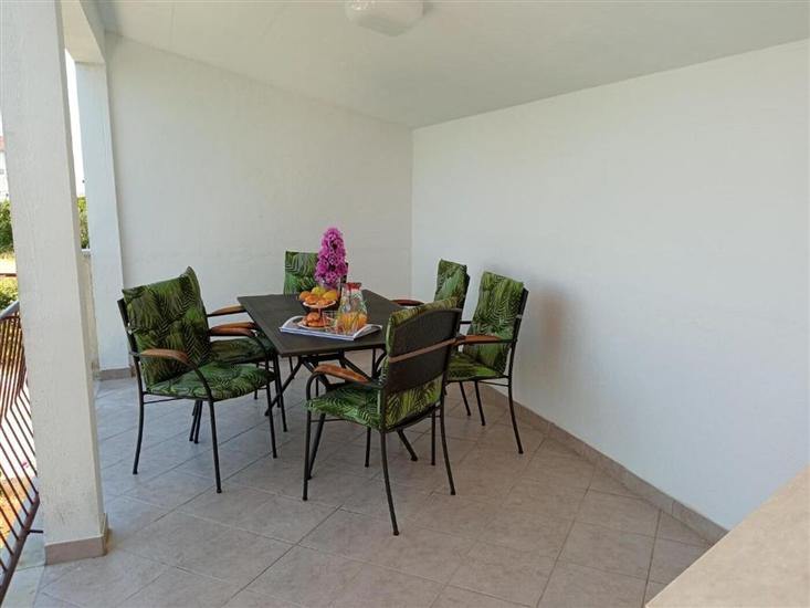 Apartment A1, for 6 persons