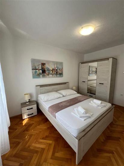 Apartment A1, for 6 persons