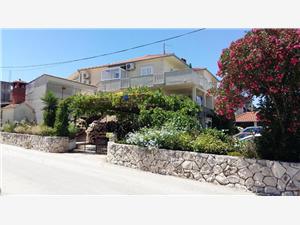 Apartment Rosa Supetar - island Brac, Size 100.00 m2