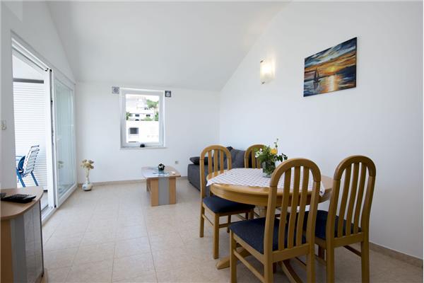 Apartment A4, for 4 persons