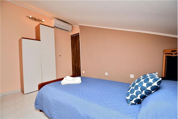 Apartment A1, for 6 persons