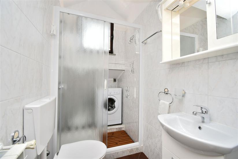 Apartment A1, for 6 persons