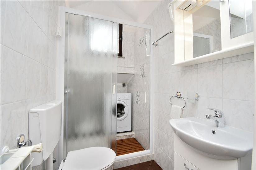 Apartment A1, for 6 persons