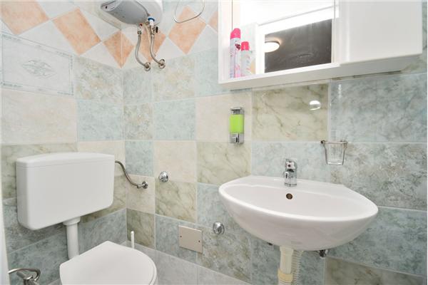 Room S1, for 2 persons