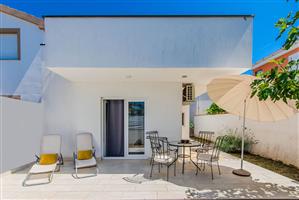 Hiša - Slatina - otok Vir