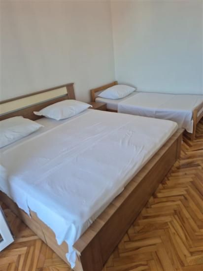 Apartment A2, for 8 persons