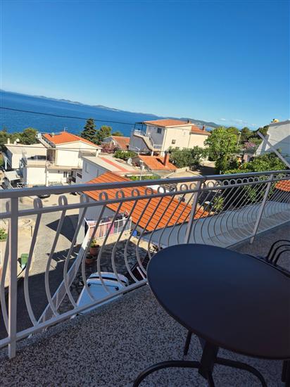 Apartment A2, for 8 persons