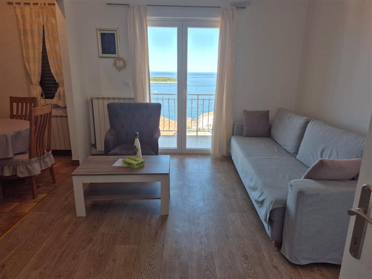 Apartment A2, for 8 persons