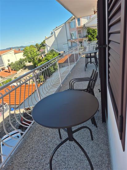 Apartment A2, for 8 persons