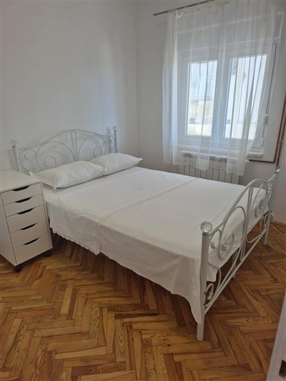 Apartment A2, for 8 persons