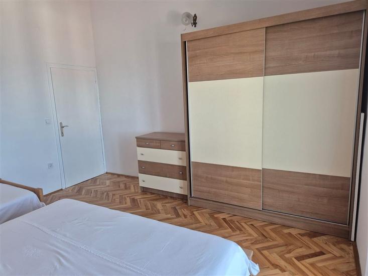 Apartment A2, for 8 persons