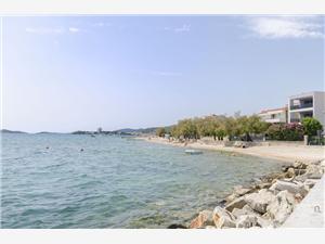 Apartments Adriatic Vodice, Size 90.00 m2, Airline distance to the sea 5 m