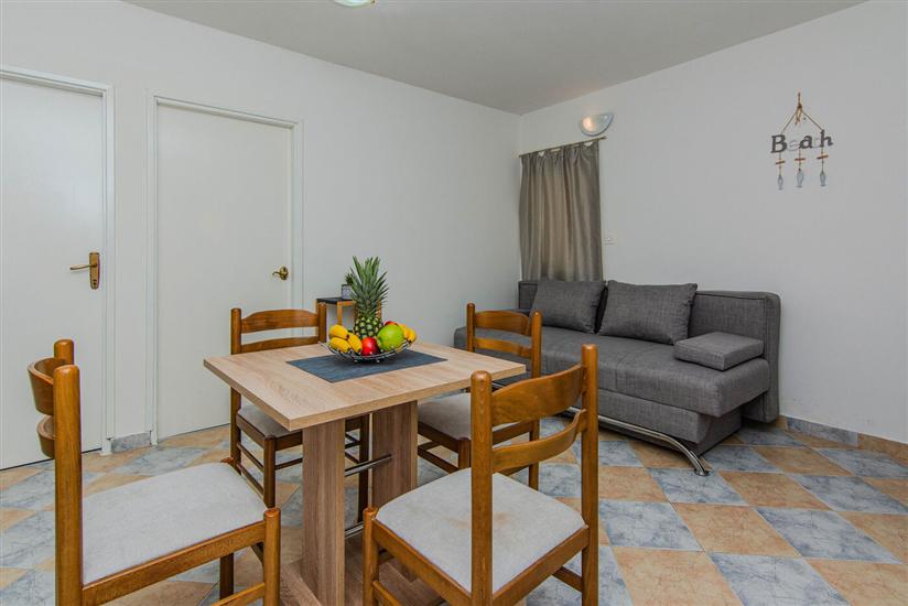 Apartment A2, for 3 persons