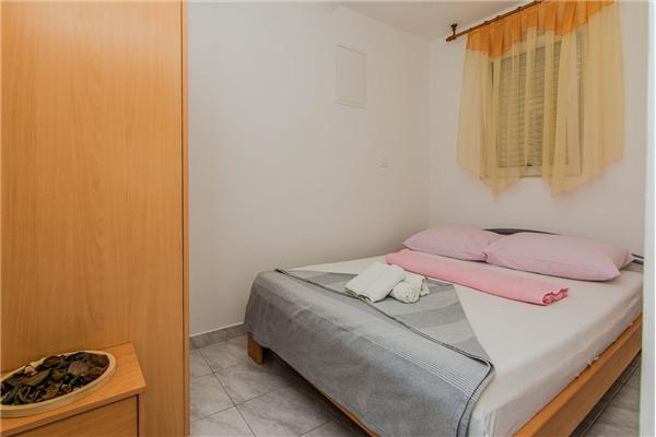 Apartment A2, for 3 persons