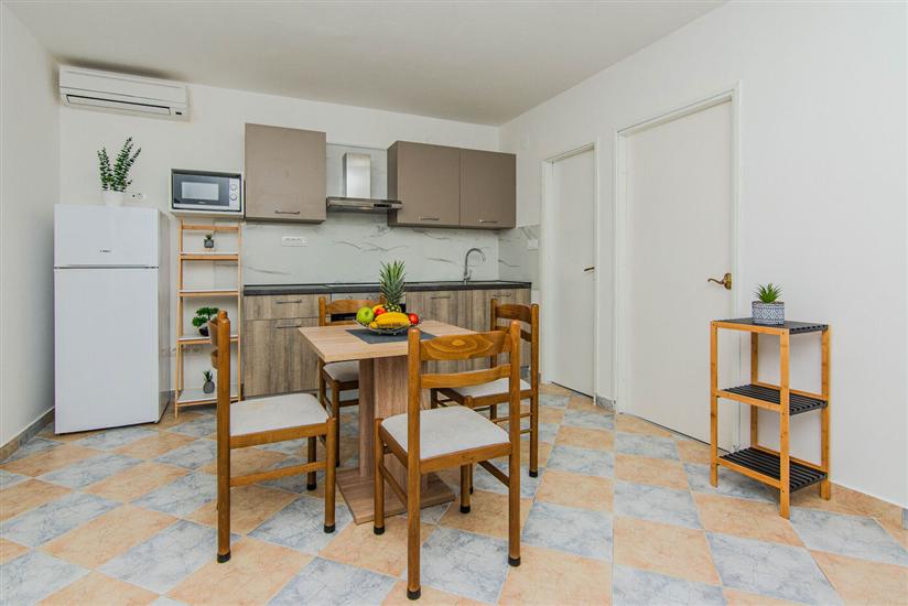 Apartment A2, for 3 persons