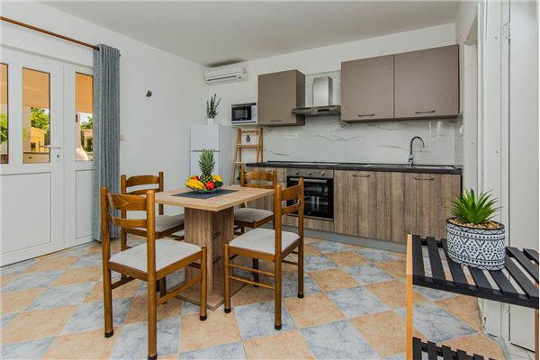 Apartment A2, for 3 persons