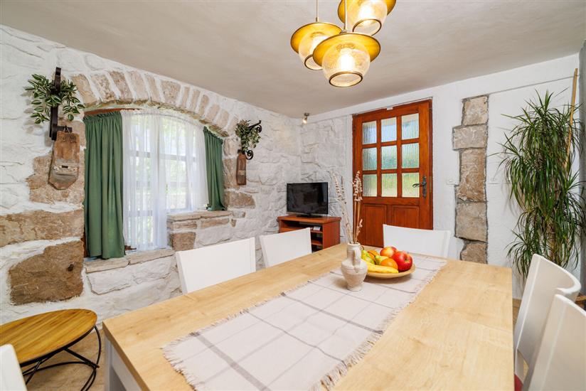 Apartment A1, for 6 persons