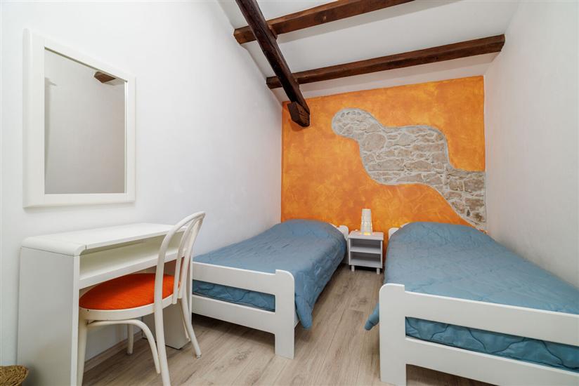 Apartment A1, for 6 persons