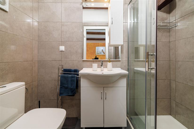 Apartment A1, for 6 persons