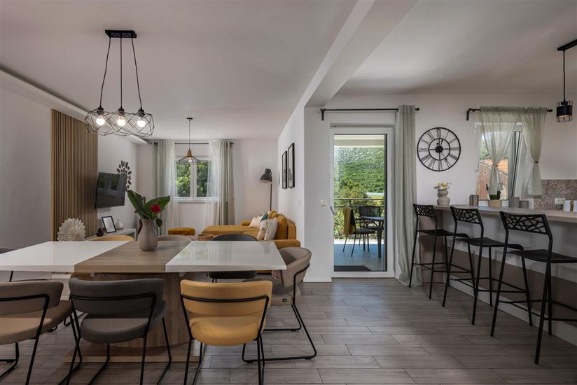 House K1, for 8 persons