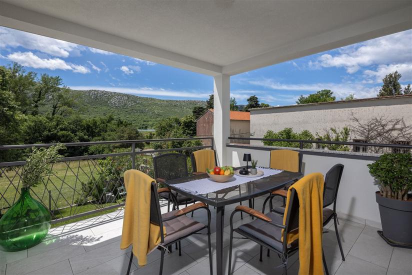 House K1, for 8 persons