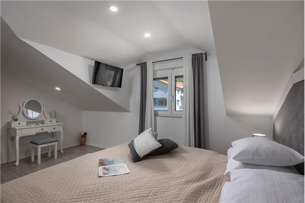 House K1, for 8 persons