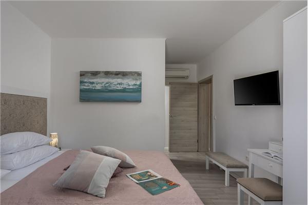 House K1, for 8 persons