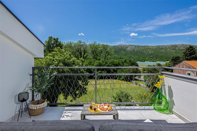 House K1, for 8 persons