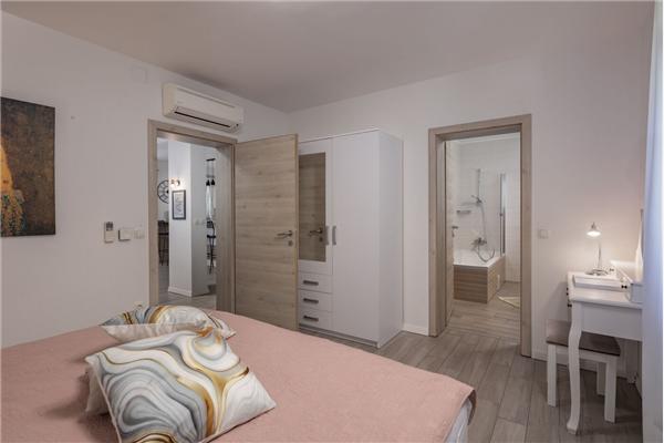 House K1, for 8 persons