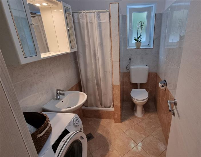 Apartment A2, for 4 persons